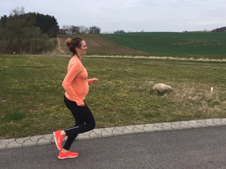 FitMum, pregnant woman running