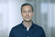 Mikkel Elvekjær Baggrund